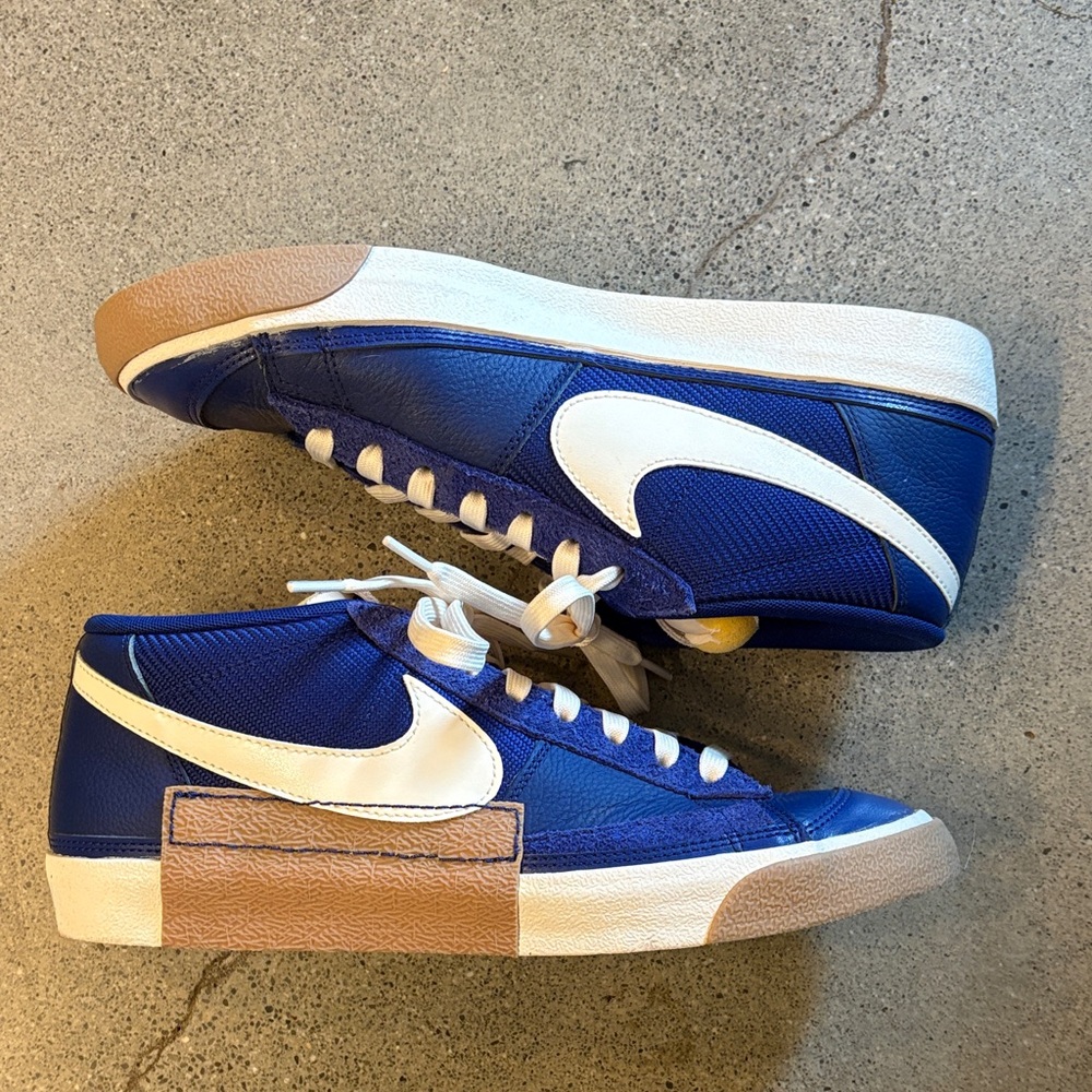 Nike Blue and White Mid-Top Sneakers blazers